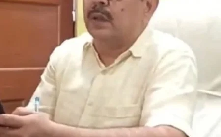 जनपद में तेल-गैस की कोई कमी नहीं अफवाह फैलाने वालों पर जिलाधिकारी के सख्त निर्देश