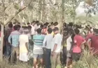 पेड़ से लटकता मिला युवक का शव, क्षेत्र में मचा हड़कंप