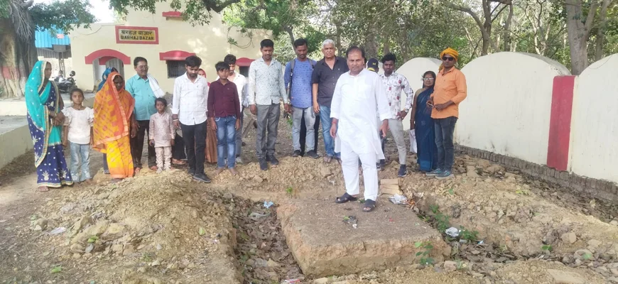 कांग्रेस प्रवक्ता ने किया बरहज रेलवे स्टेशन का निरीक्षण