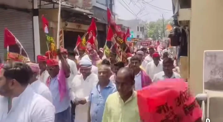 रुद्रपुर में सपा कार्यकर्ताओं का प्रदर्शन, जनसमस्याओं को लेकर मुख्यमंत्री को सौंपा मांग-पत्र