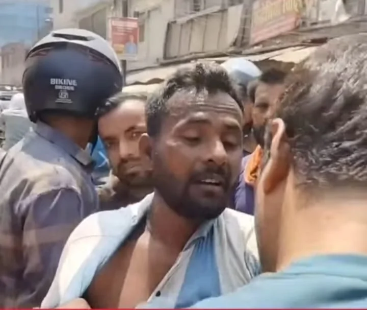 रेलवे स्टेशन पर बाइक चोर पकड़ा गया, वीडियो वायरल  “Mistake ho gayi” कहते द