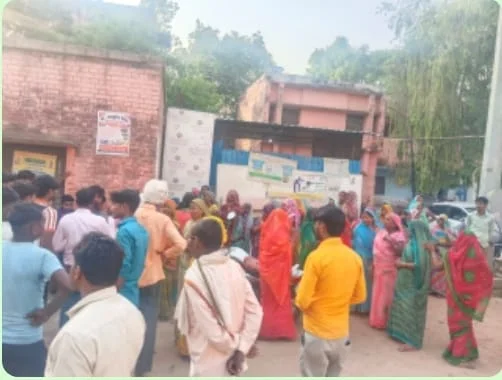 जांच टीम के सामने ही ग्राम प्रधान विवाद में मारपीट, युवक घायल