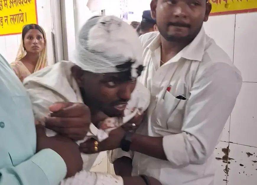 चकरा गोसाई में मारपीट, युवक पर फायरिंग का आरोप, हालत गंभीर
